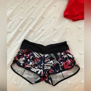 Lululemon speed up 2.5” shorts